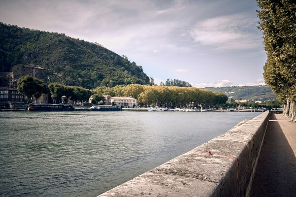 Tournon-sur-Rhone